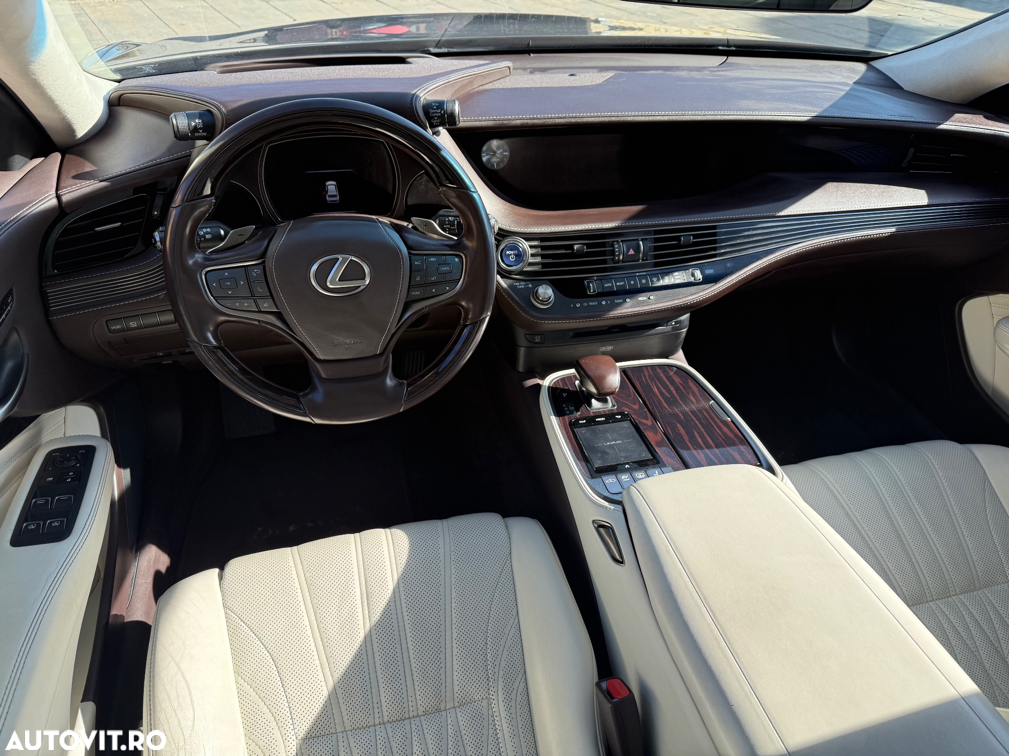 Lexus Seria LS 600h - 11