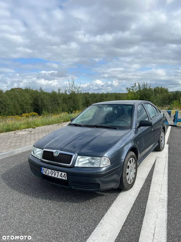 Skoda Octavia 1.6 Tour - 1