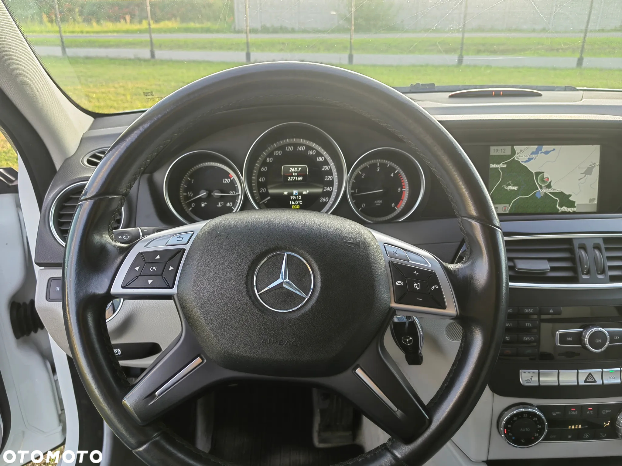 Mercedes-Benz Klasa C 200 T CDI DPF (BlueEFFICIENCY) Elegance - 11