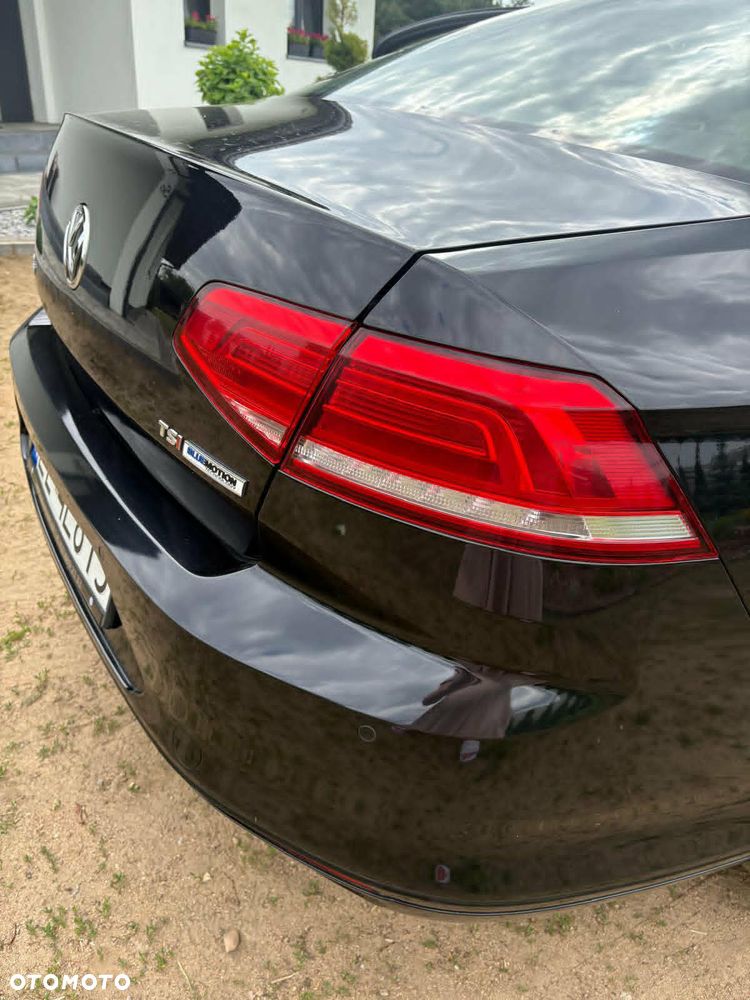 Volkswagen Passat 1.4 TSI BMT Trendline - 19