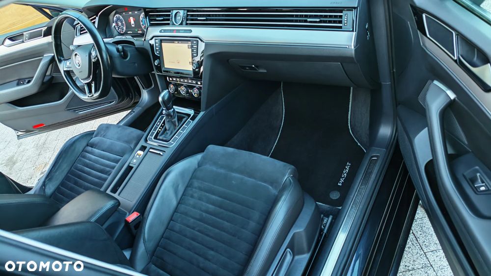 Volkswagen Passat Variant 2.0 TDI DSG (BlueMotion Technology) Highline - 25