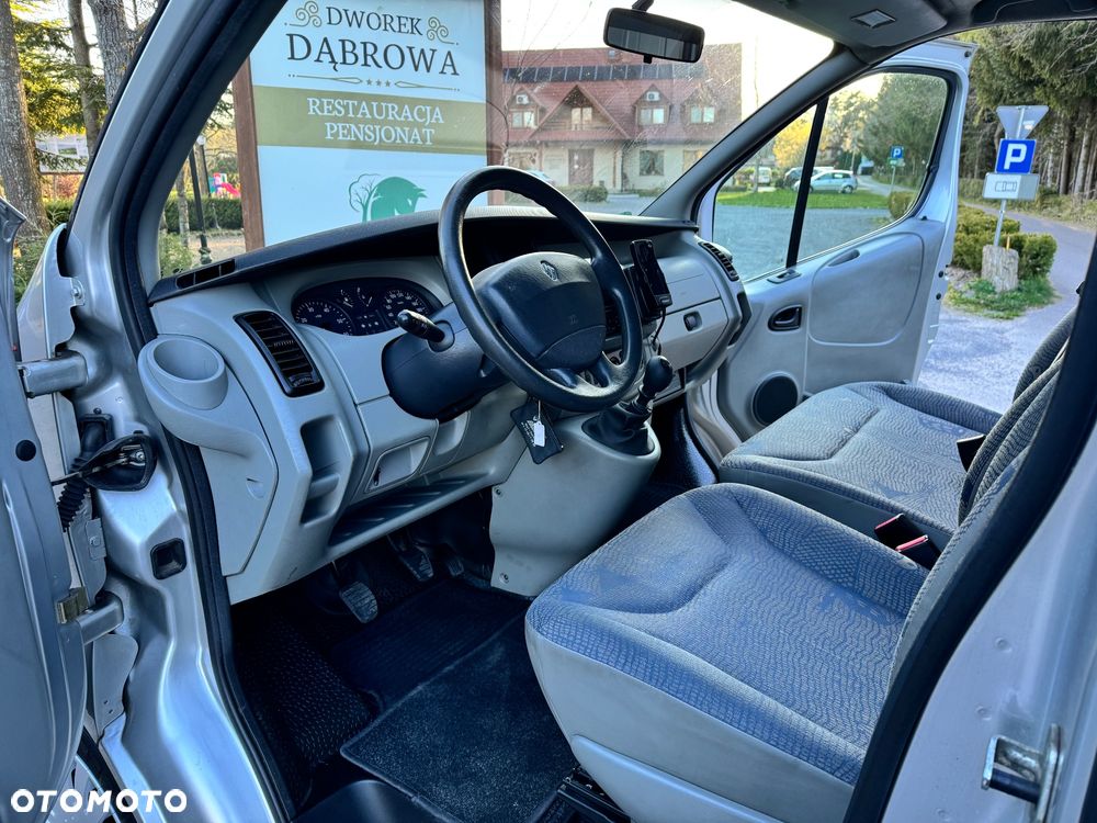 Renault Trafic - 16