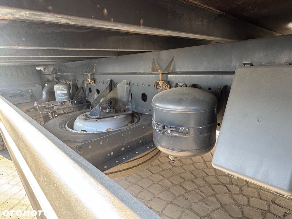 Mercedes-Benz ATEGO 1221 / Kontener 7.50/ Winda/ - 7