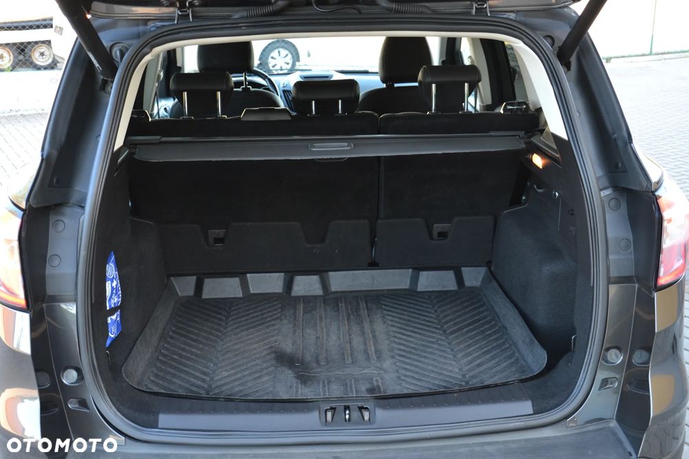 Ford Kuga 2.0 TDCi 4x4 Titanium - 38