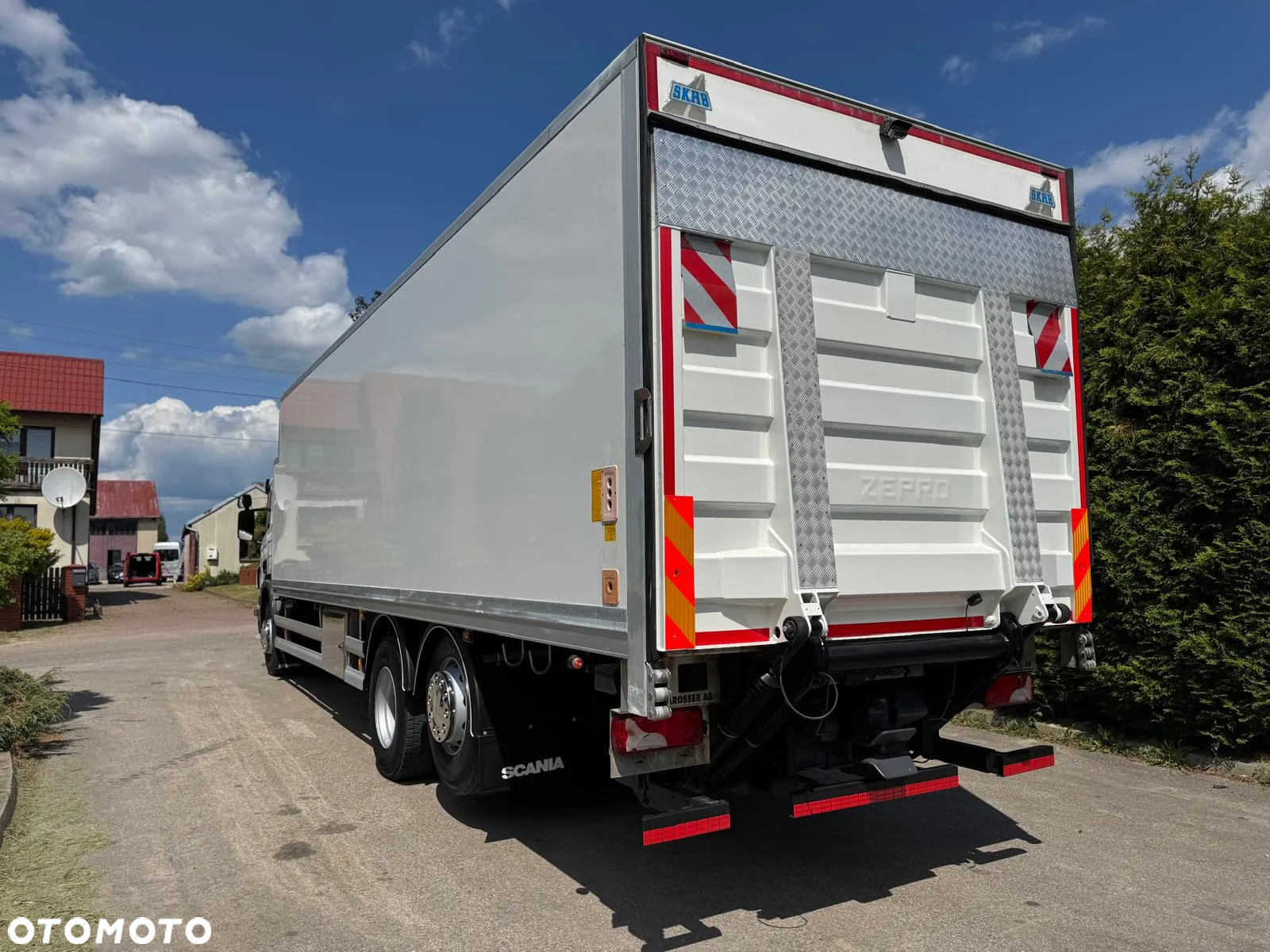 Scania Scania P 450 / CHŁODNIA + WINDA / 23 PALETY / EURO6 / OŚ SKRĘTNA / CARRIER/ ASO - 8