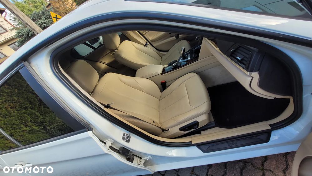 BMW Seria 3 328i xDrive - 17