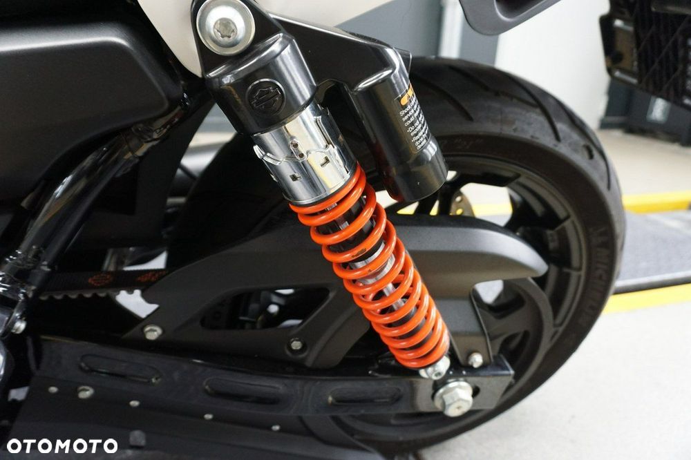 Harley-Davidson Street Rod XG 750A - 13