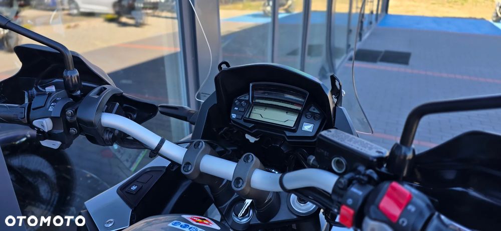 Honda VFR - 15