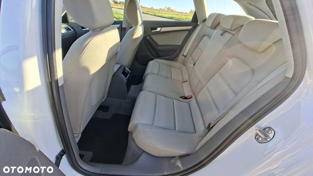 Audi A4 Avant 2.0 TDI DPF Attraction - 11