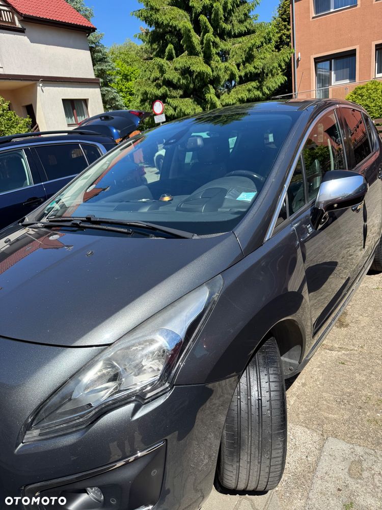 Peugeot 3008 Hybrid4 - 11