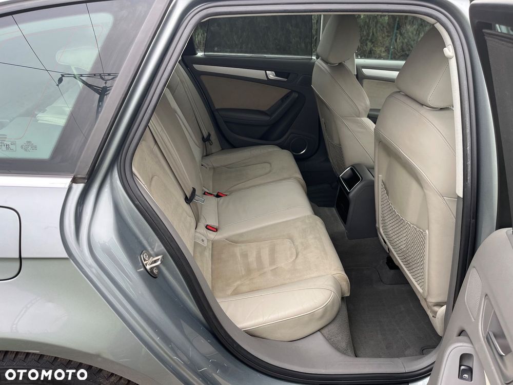 Audi A4 Avant 3.0 TDI DPF quattro S tronic S line Sportpaket - 12