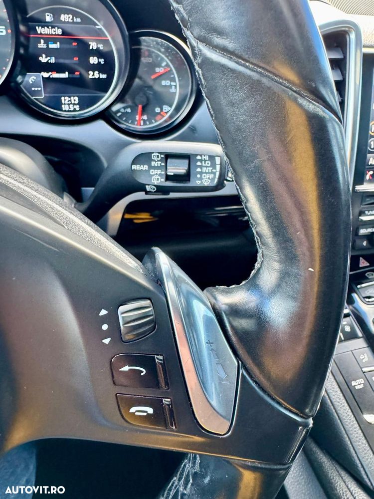 Porsche Cayenne Diesel Tiptronic S - 35