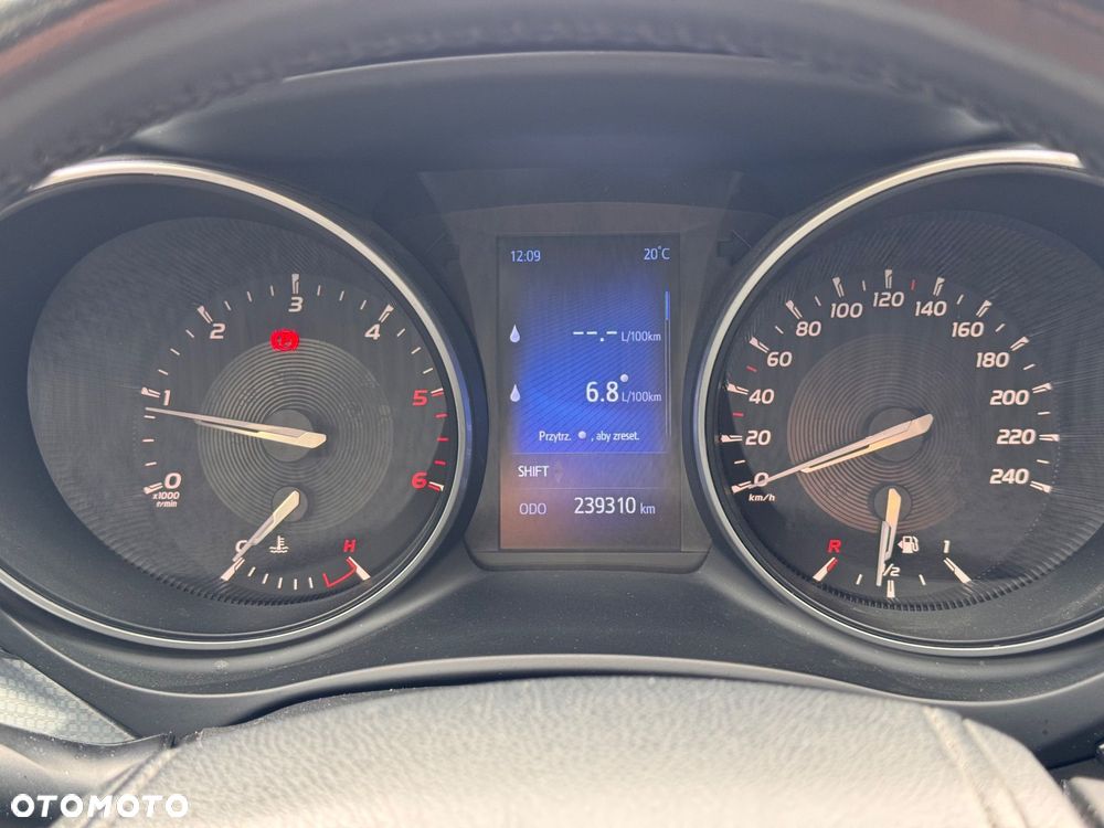 Toyota Avensis 2.0 D-4D Premium - 16