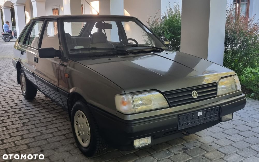 Polonez Caro - 1