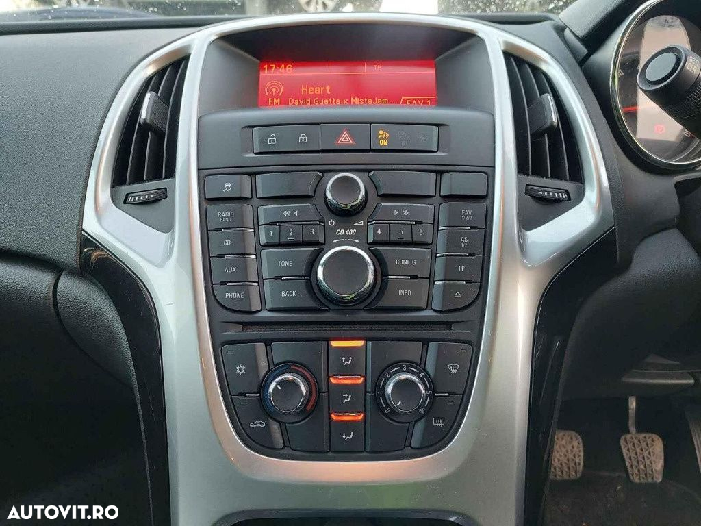 CD player Opel Astra J 2011 HATCHBACK 1.4i A14XER - 3