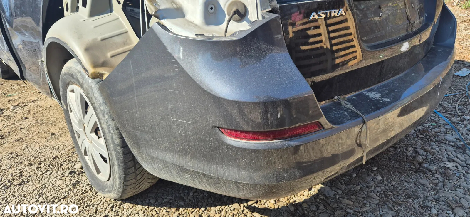 Bara spoiler spate Opel Astra J D35 2012 - 2