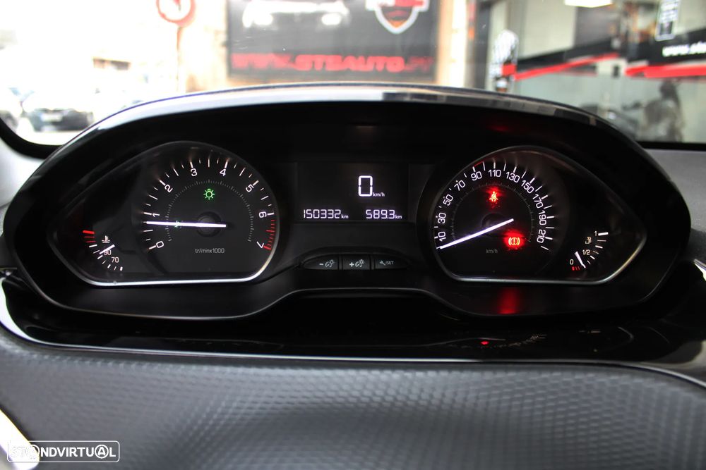Peugeot 208 1.2 PureTech Style - 35