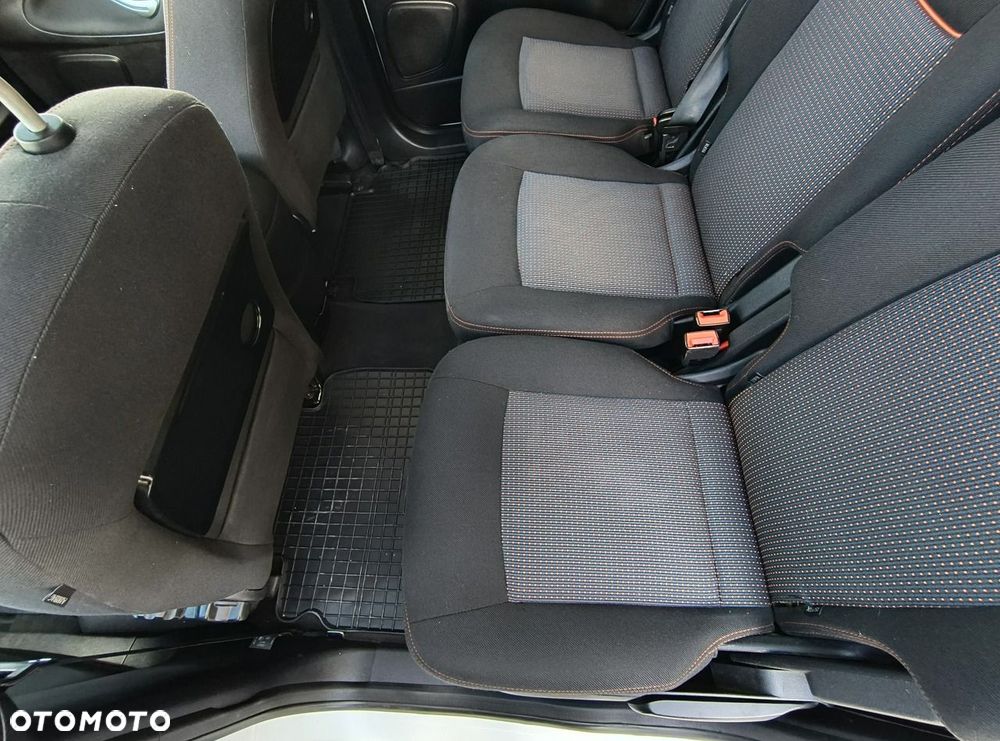 Ford Galaxy 2.0 TDCi Platinium X (Titanium) MPS6 - 17