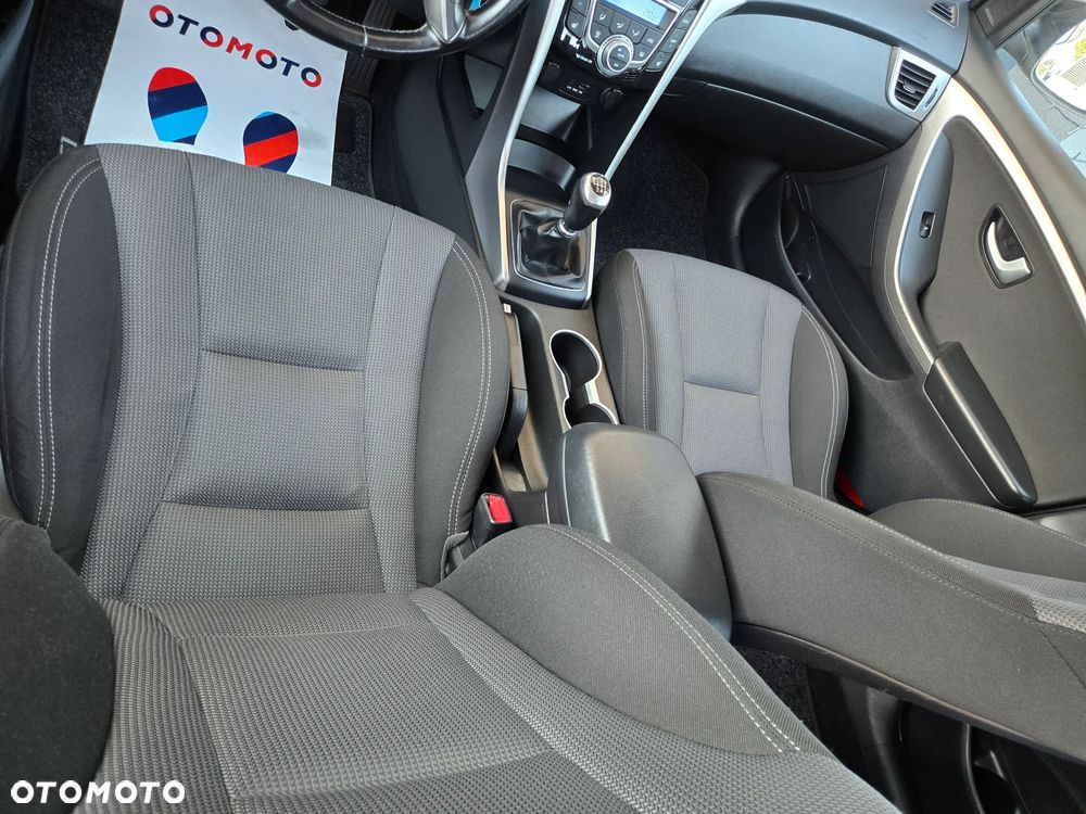 Hyundai i30 1.6 GDI Premium - 16