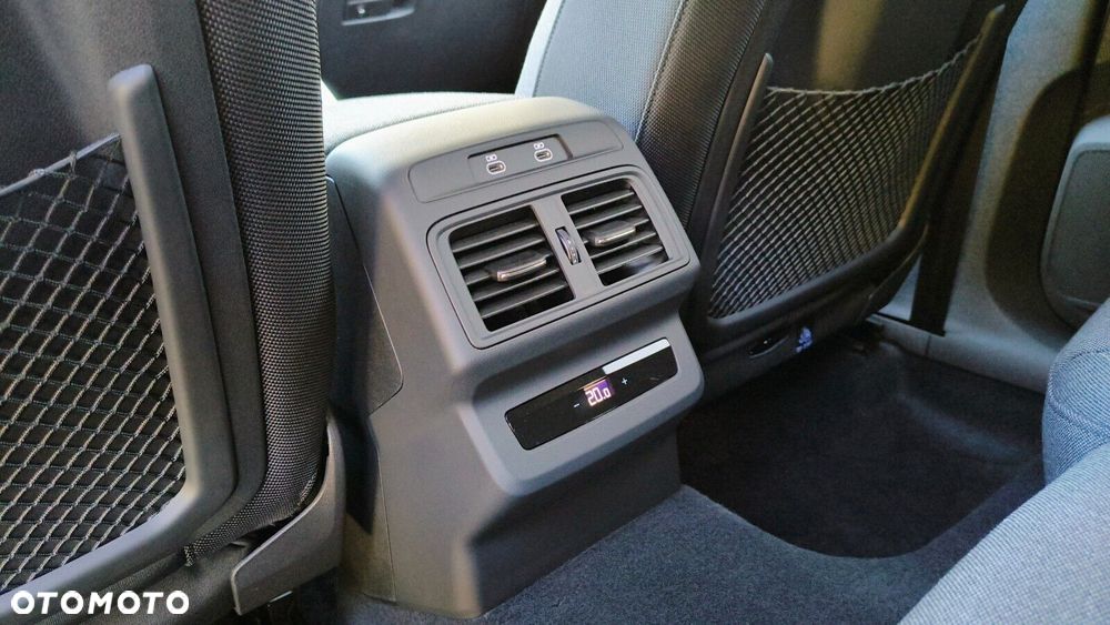 Audi Q5 Sportback - 36