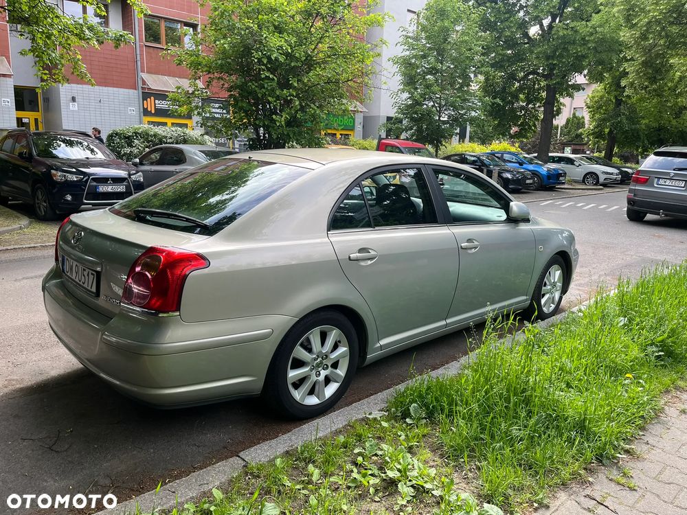 Toyota Avensis 1.8 VVT-i Sol - 6