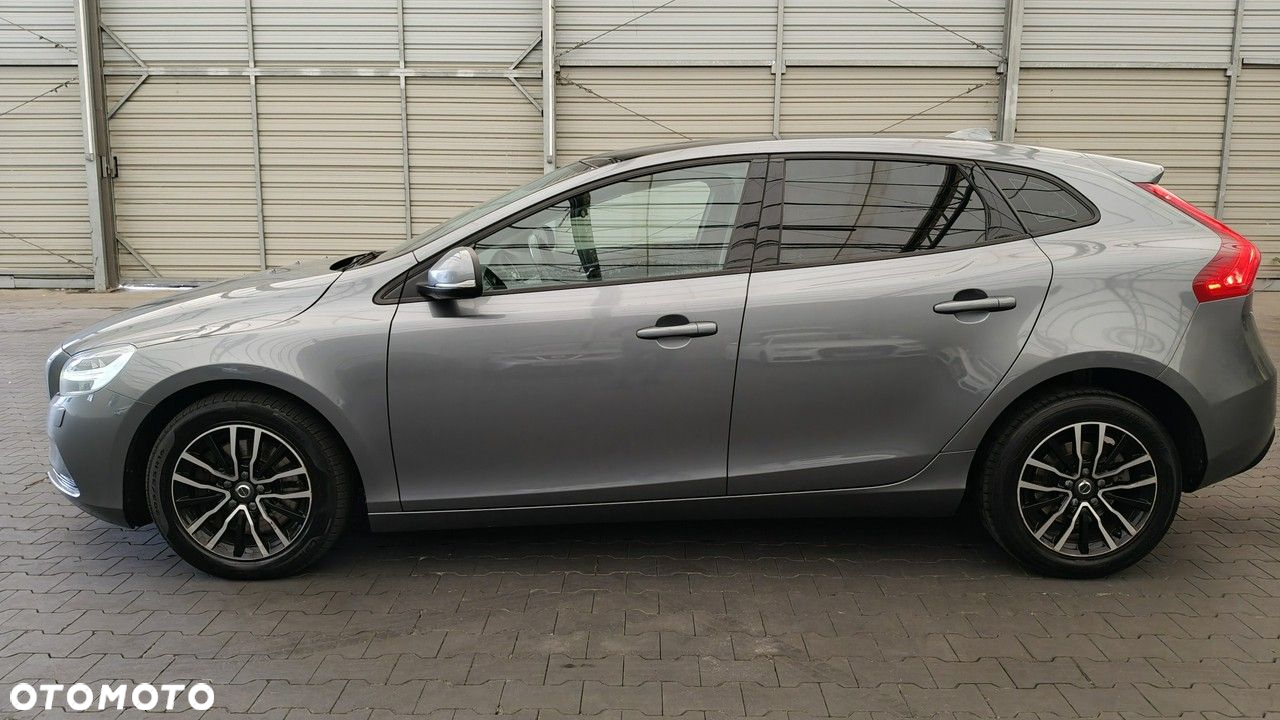 Volvo V40 D2 Drive-E Momentum - 33