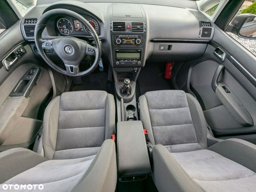 Volkswagen Touran 1.6 TDI DPF Highline - 16