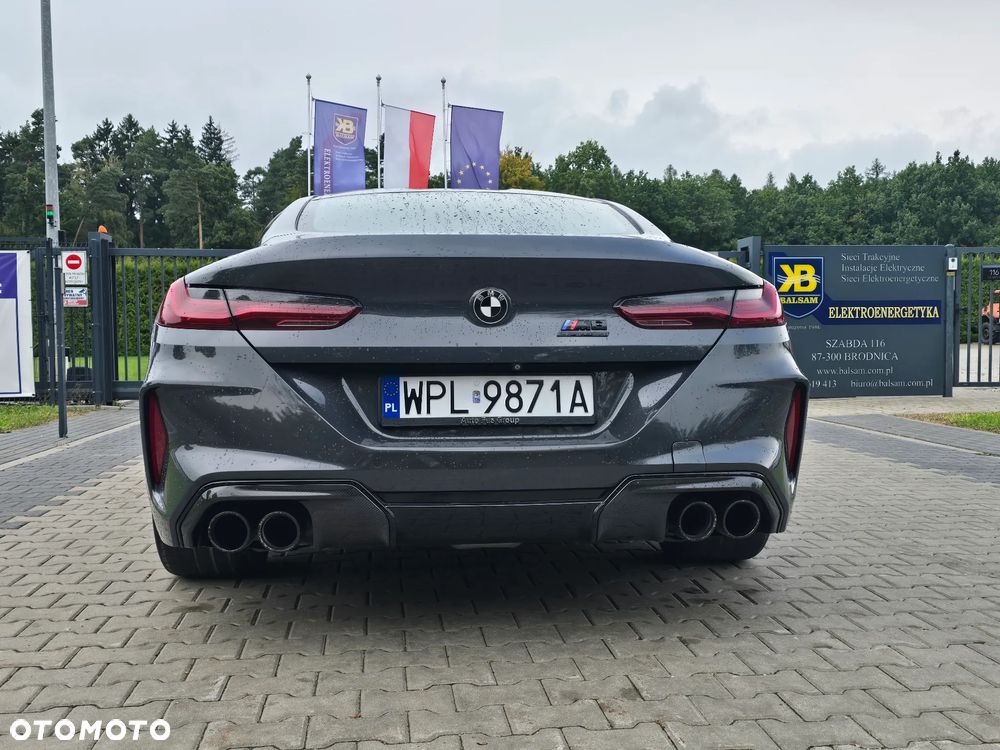 BMW M8 - 8