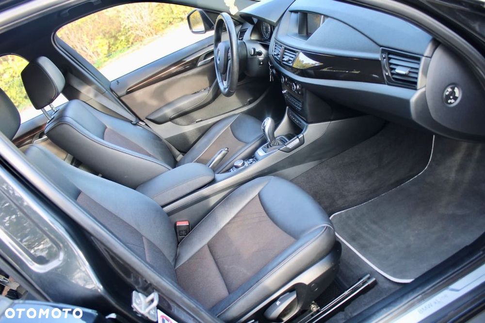 BMW X1 xDrive18d Sport Line - 11
