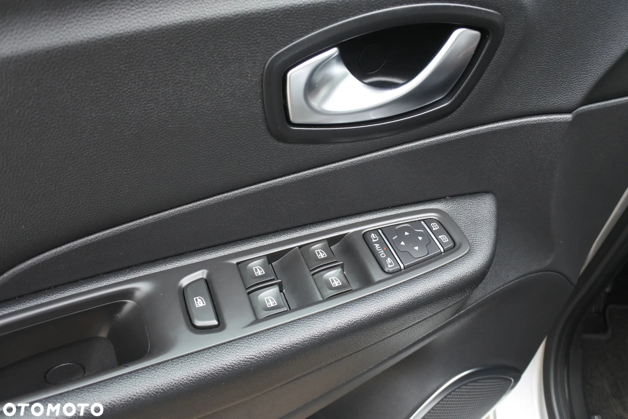 Renault Captur ENERGY TCe 120 EDC Luxe - 25