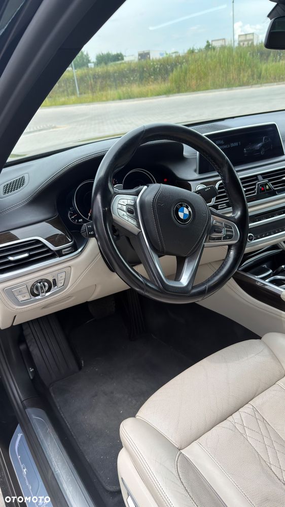BMW Seria 7 740Ld xDrive - 19