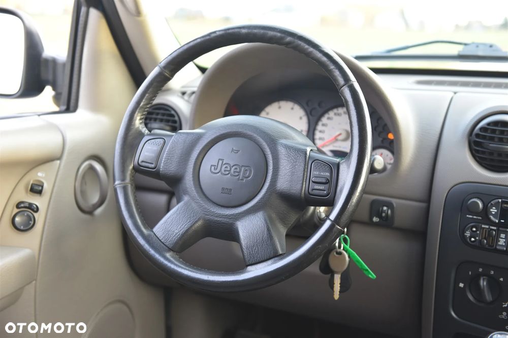 Jeep Liberty 2.4 4x4 - 19