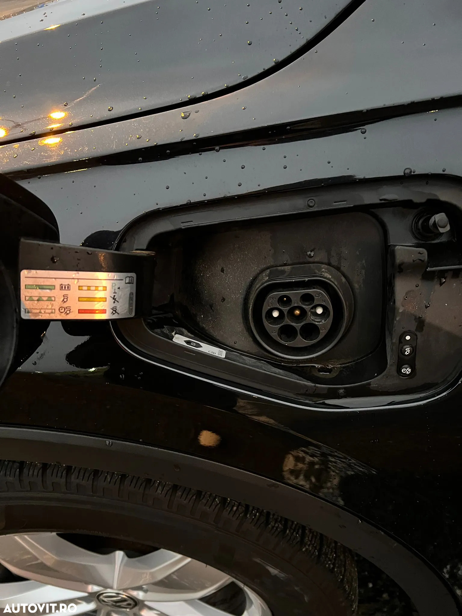 Volkswagen Tiguan 1.4 eHybrid OPF DSG ACTIVE - 17