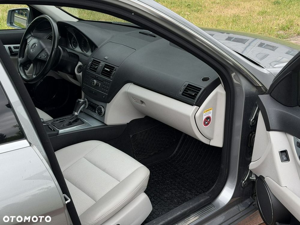 Mercedes-Benz Klasa C 180 BlueEFFICIENCY 7G-TRONIC Elegance - 18