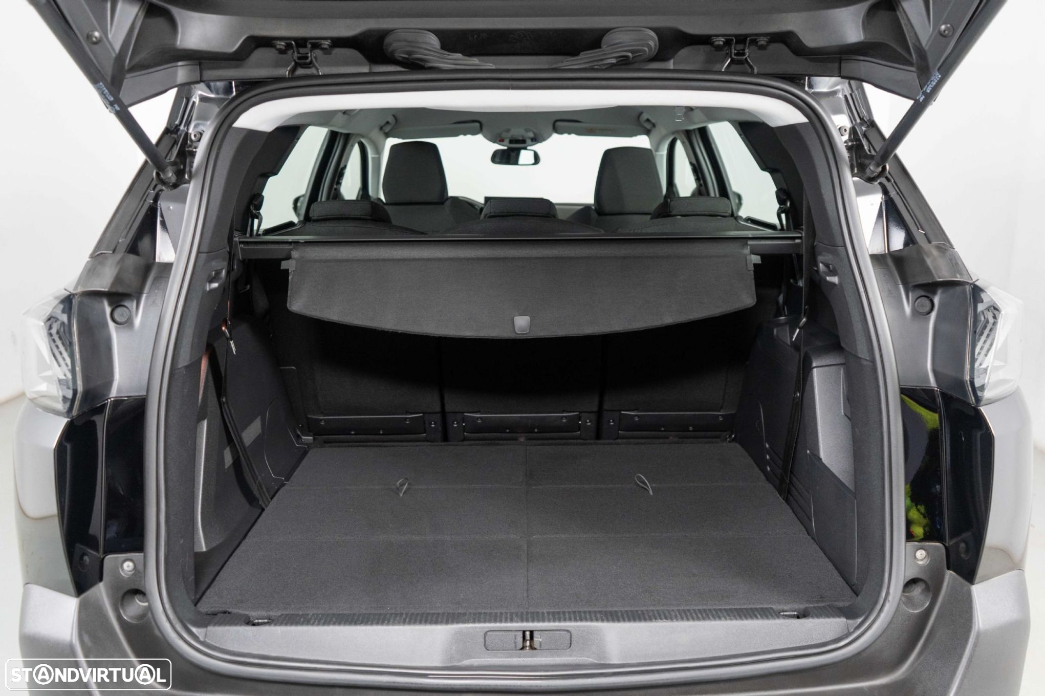 Peugeot 5008 1.2 PureTech Allure EAT8 - 14