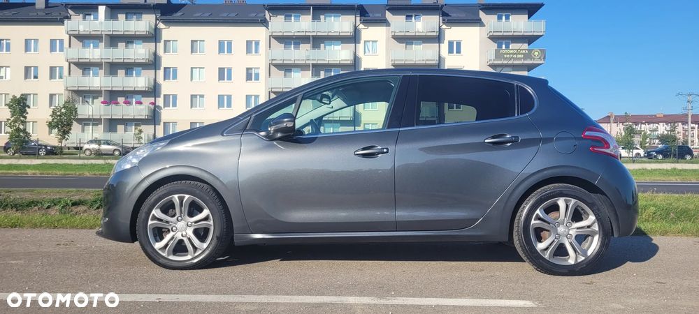 Peugeot 208 - 3