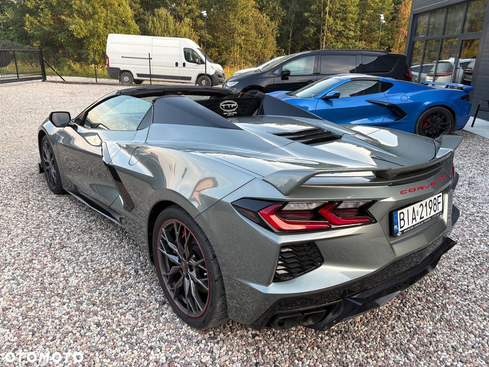 Chevrolet Corvette - 15
