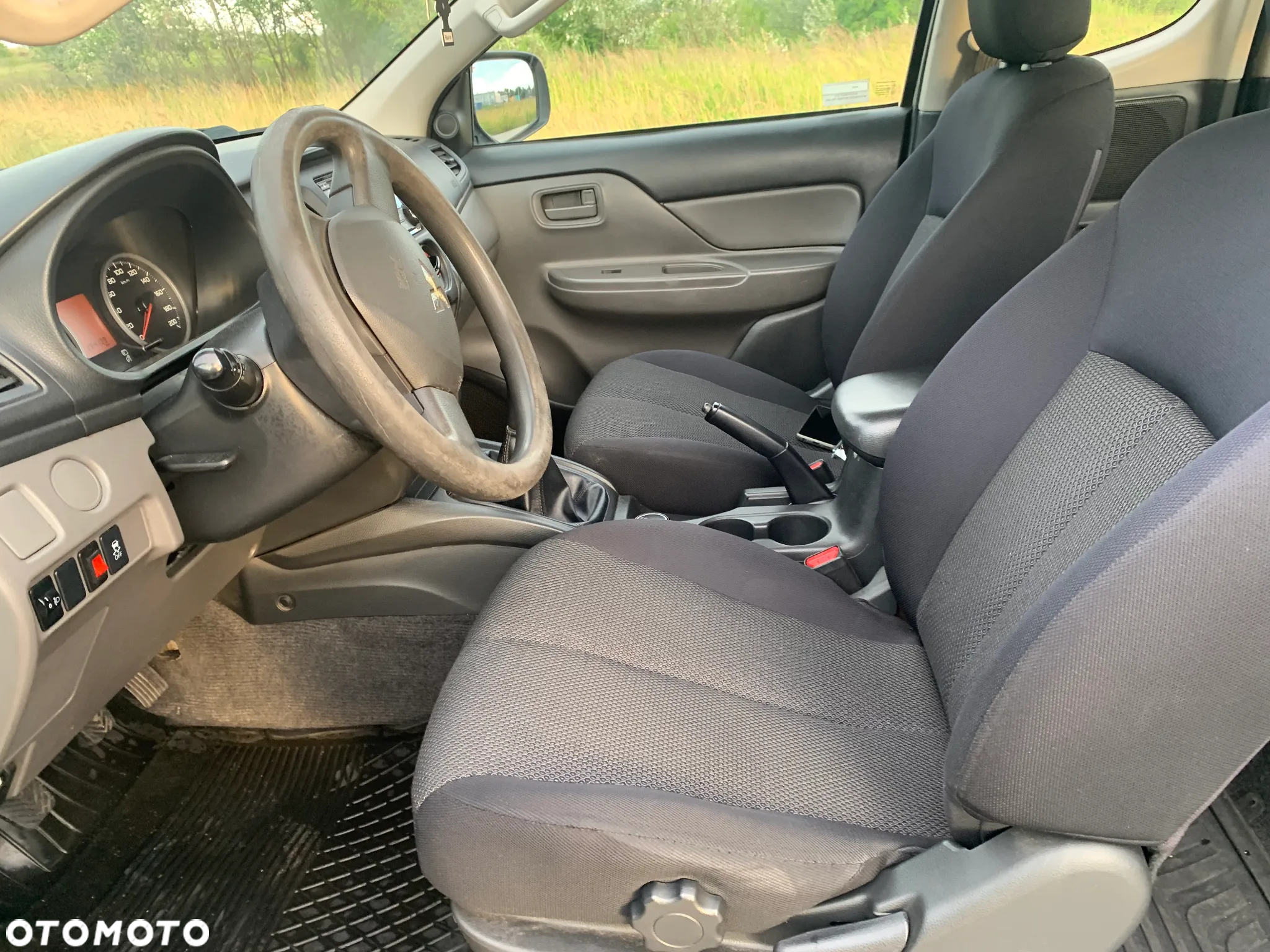 Mitsubishi L200 2.4 d CC Invite - 11