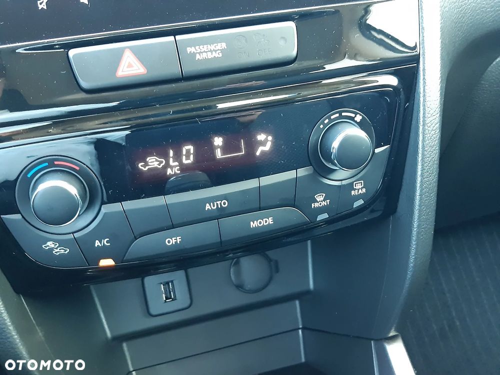 Suzuki Vitara 1.4 Boosterjet mHEV Premium Plus 2WD - 11