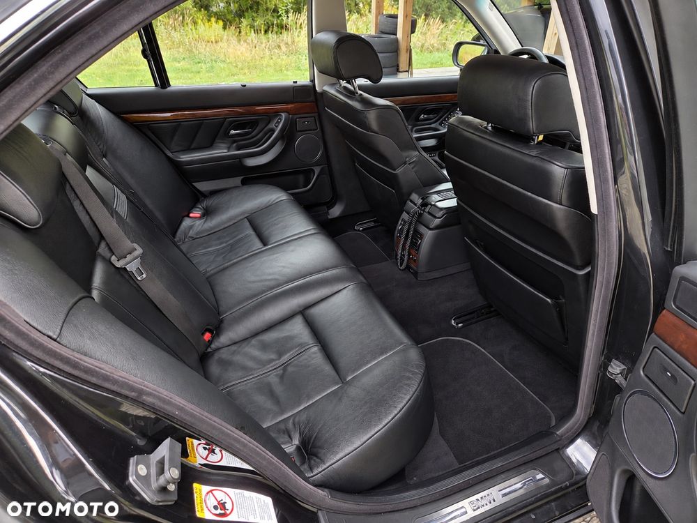 BMW Seria 7 - 9