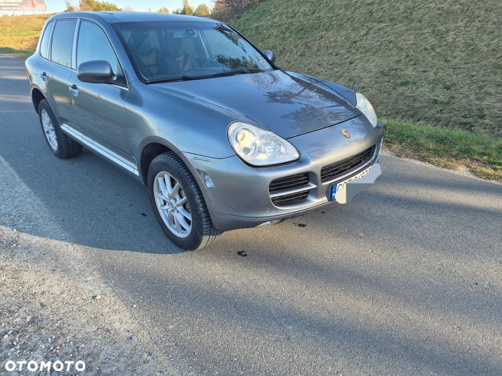 Porsche Cayenne - 2