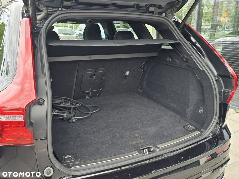 Volvo XC 60 T8 AWD Plus Black Edition - 9