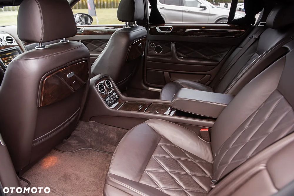 Bentley Flying Spur Mulliner - 19