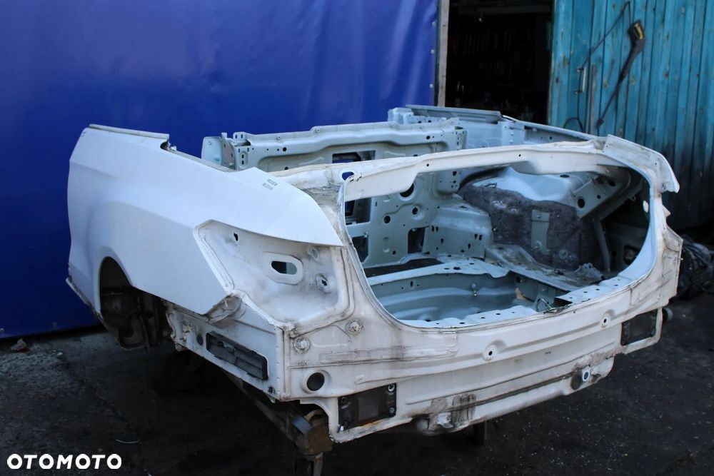 Błotnik tył tylny lewy prawy ćwiartka tylna prawa lewa OE Mercedes W207 C207 Lift Cabrio 149 - 19