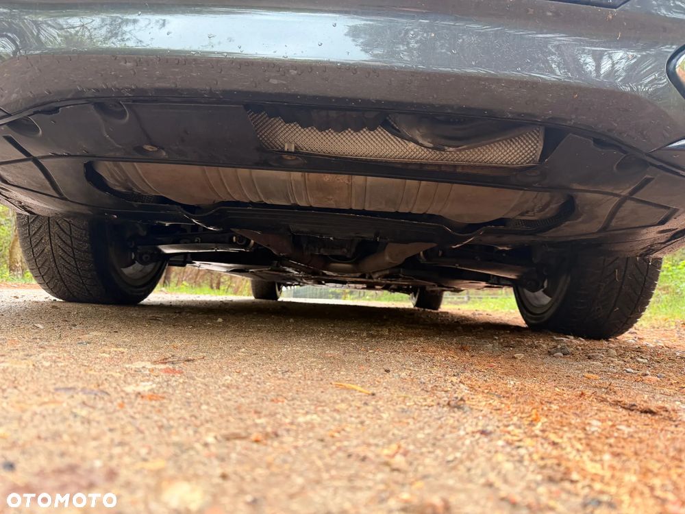 BMW Seria 7 750Li xDrive - 16