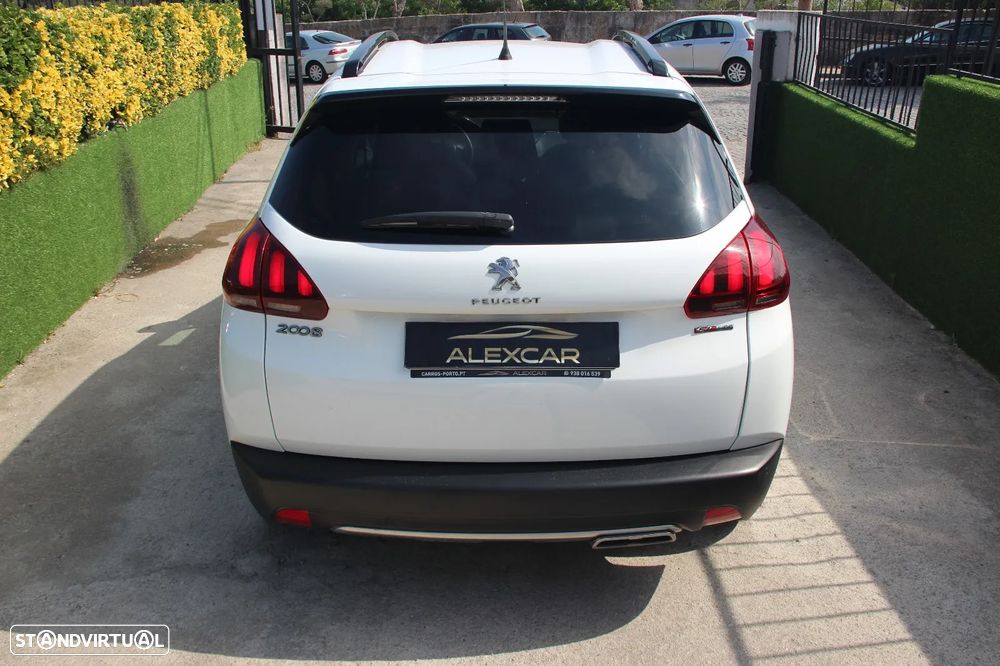 Peugeot 2008 1.2 PureTech GT Line - 4