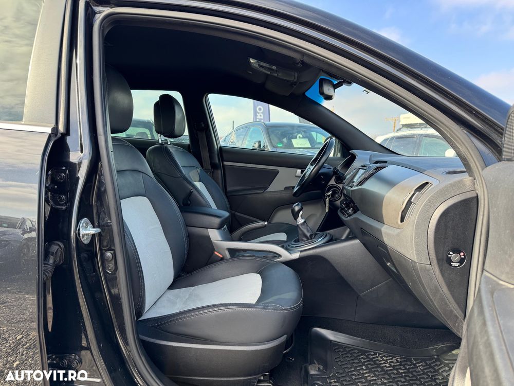 Kia Sportage 1.7 CRDI 2WD ISG Dream-Team Edition - 8