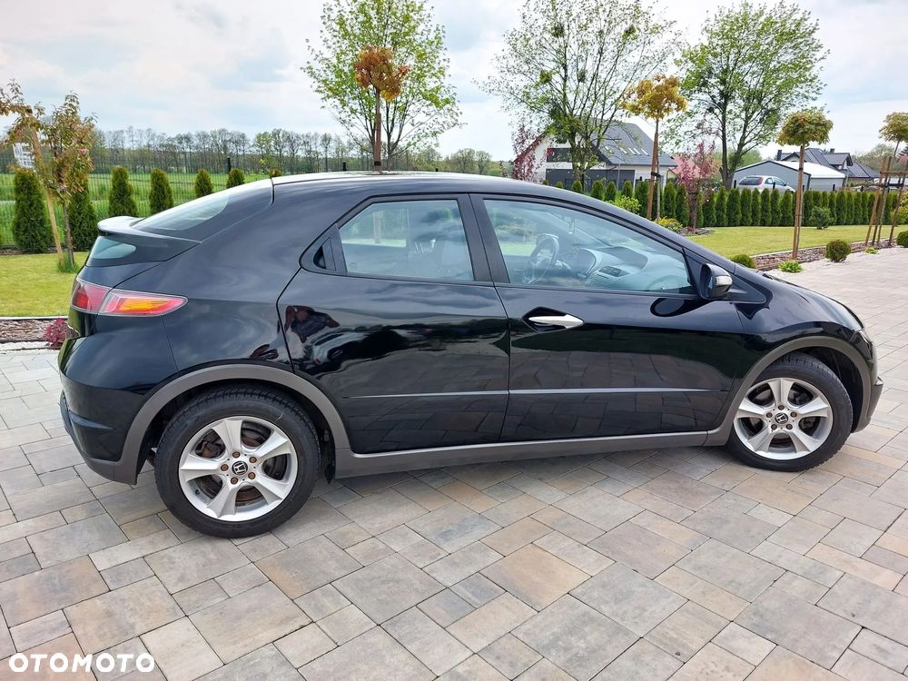 Honda Civic 1.8 Comfort - 21