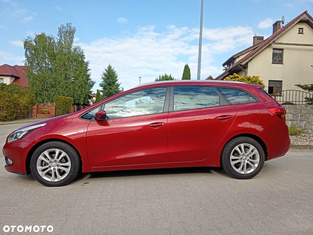 Kia Ceed 1.4 CVVT Dream Team Edition - 6