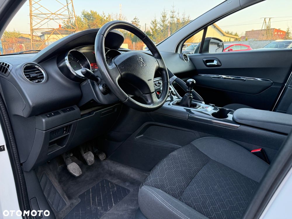 Peugeot 3008 1.2 PureTech Allure S&S - 33